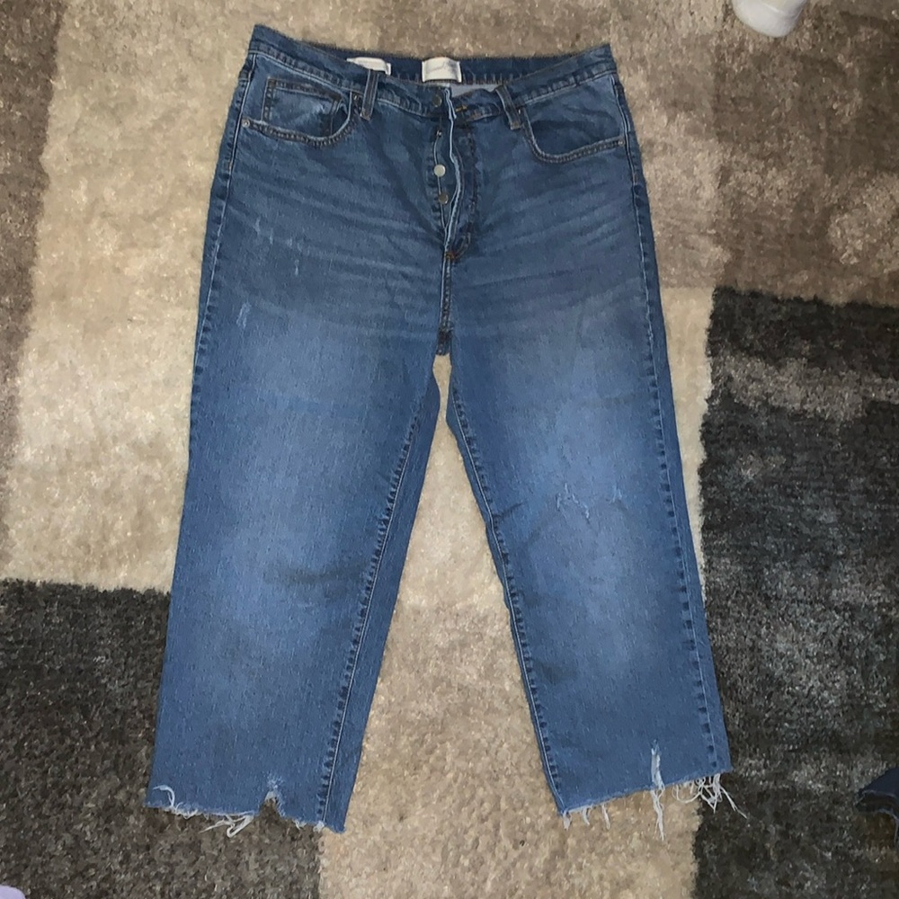 Button Fly distressed denim jeans UNIVERSAL THREAD.  16 R.